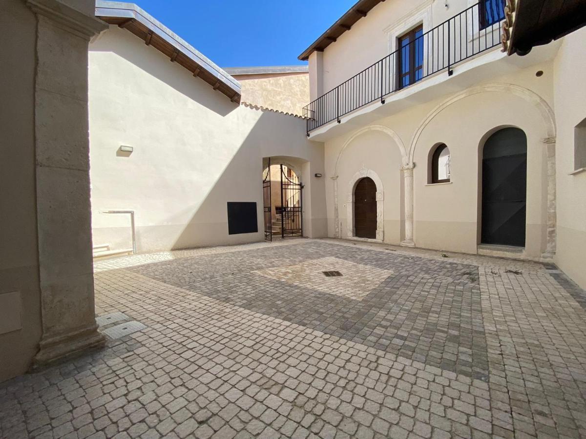 Dimora Degli Angeli LʼAquila Exterior foto
