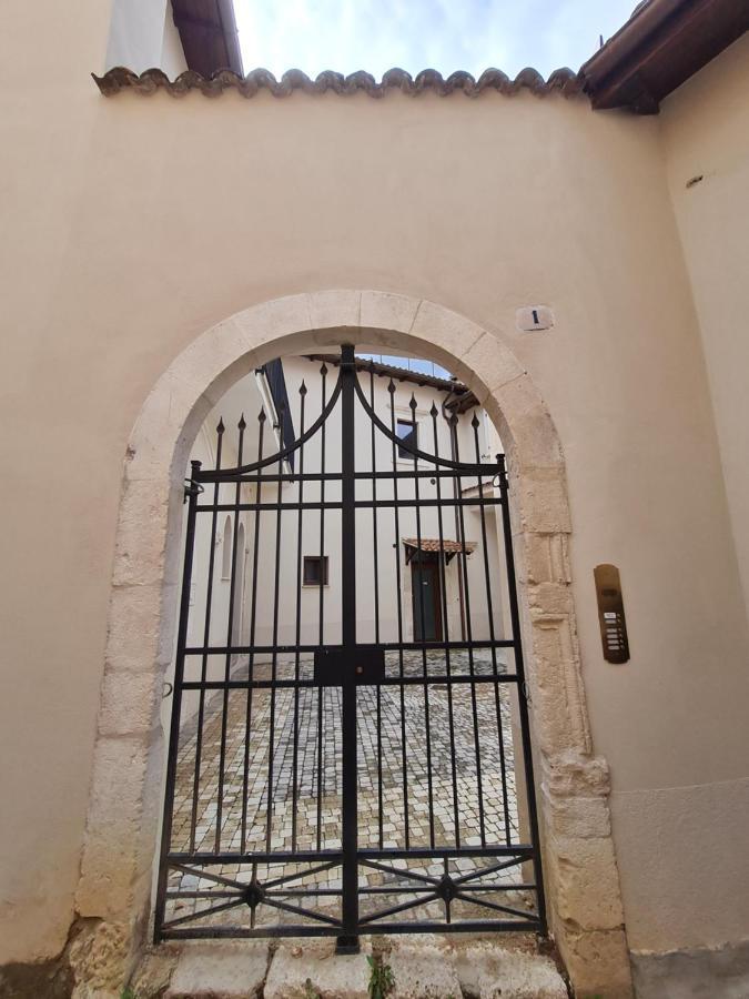 Dimora Degli Angeli LʼAquila Exterior foto